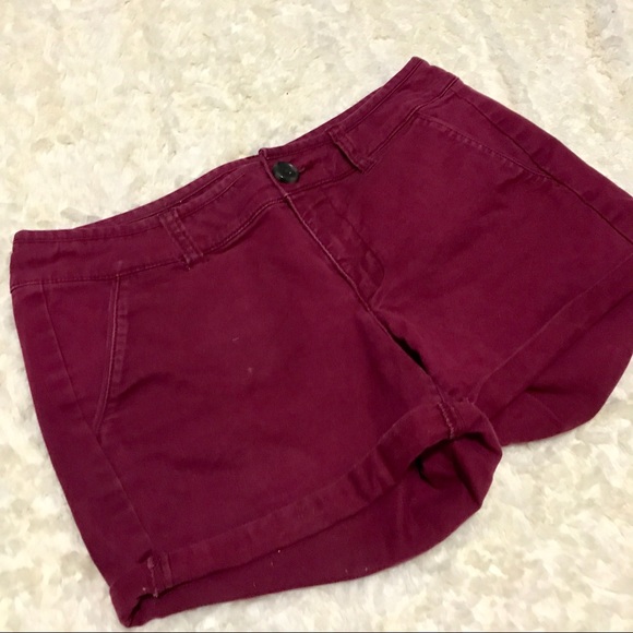 American Eagle Maroon Midi Shorts Size 2 - Picture 3 of 6